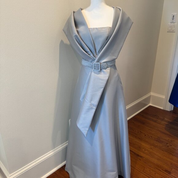 BADGLEY MISCHKA GOWN - PERFECT MOB DRESS; CONVERTIBLE - Picture 2 of 6